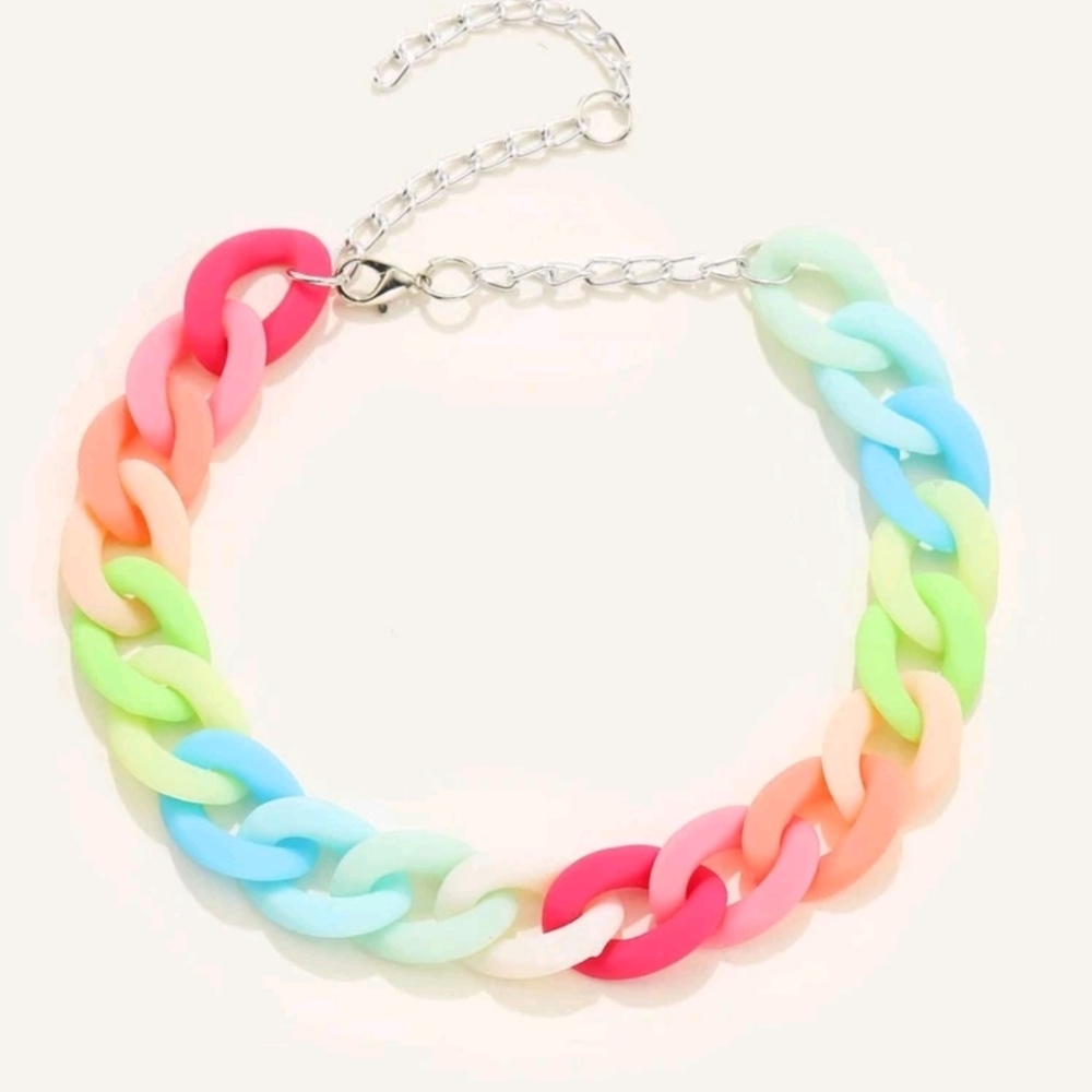 Chain link necklace